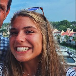 Meet your Posher, Maddie